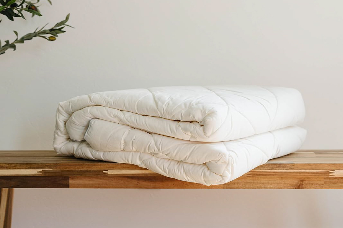 Soft and breathable wool blanket perfect for cozy home bedding and all-season comfort